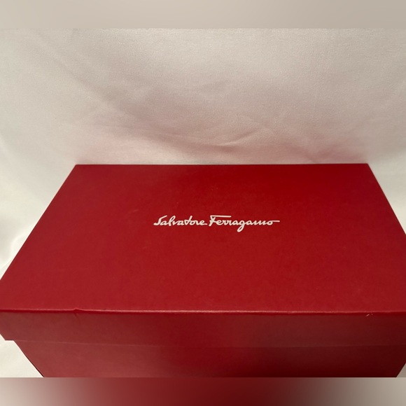 AUTHENTIC Ferragamo mules - Picture 5 of 5